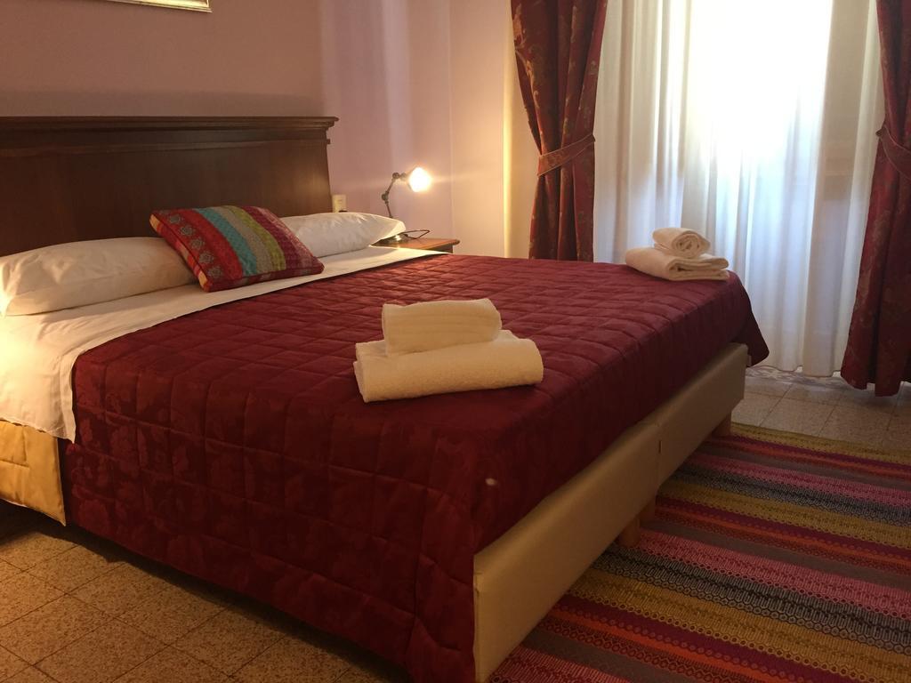 Astrid Hotel Florence Phòng bức ảnh